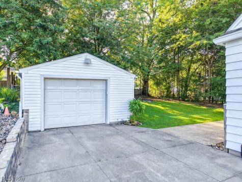 1195 Sawyer Avenue Akron OH 44310