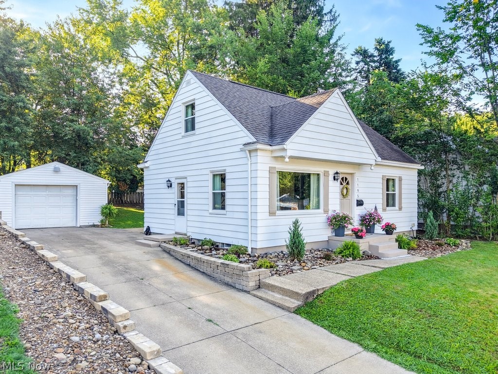 1195 Sawyer Avenue Akron OH 44310