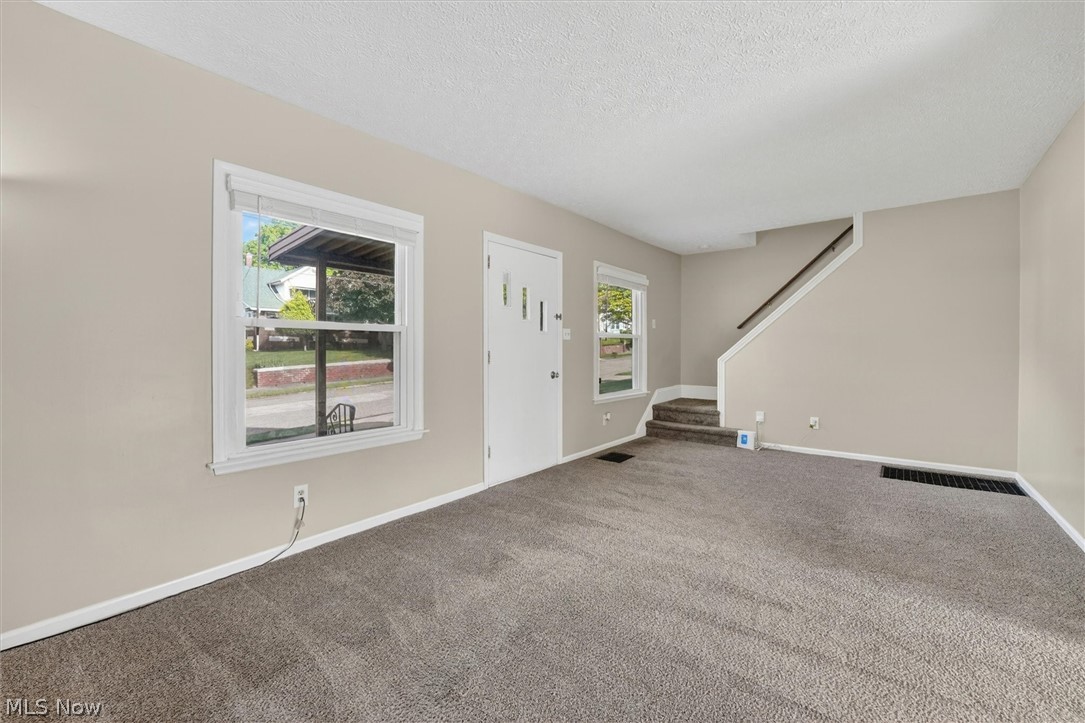 539 Lloyd Street Barberton OH 44203
