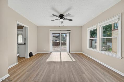 539 Lloyd Street Barberton OH 44203