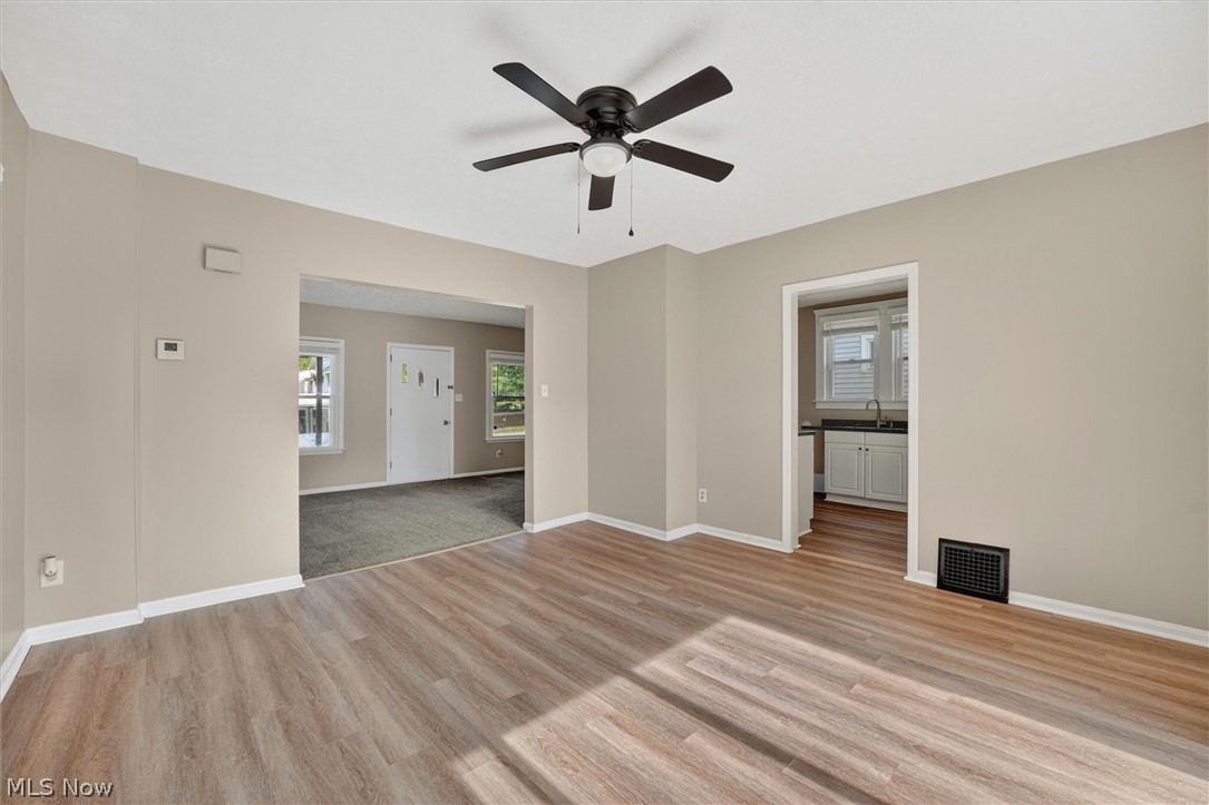 539 Lloyd Street Barberton OH 44203