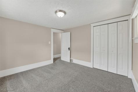 539 Lloyd Street Barberton OH 44203