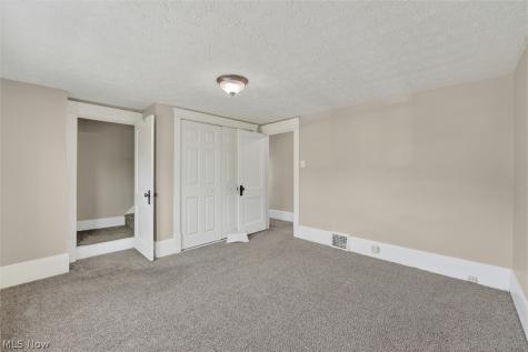 539 Lloyd Street Barberton OH 44203
