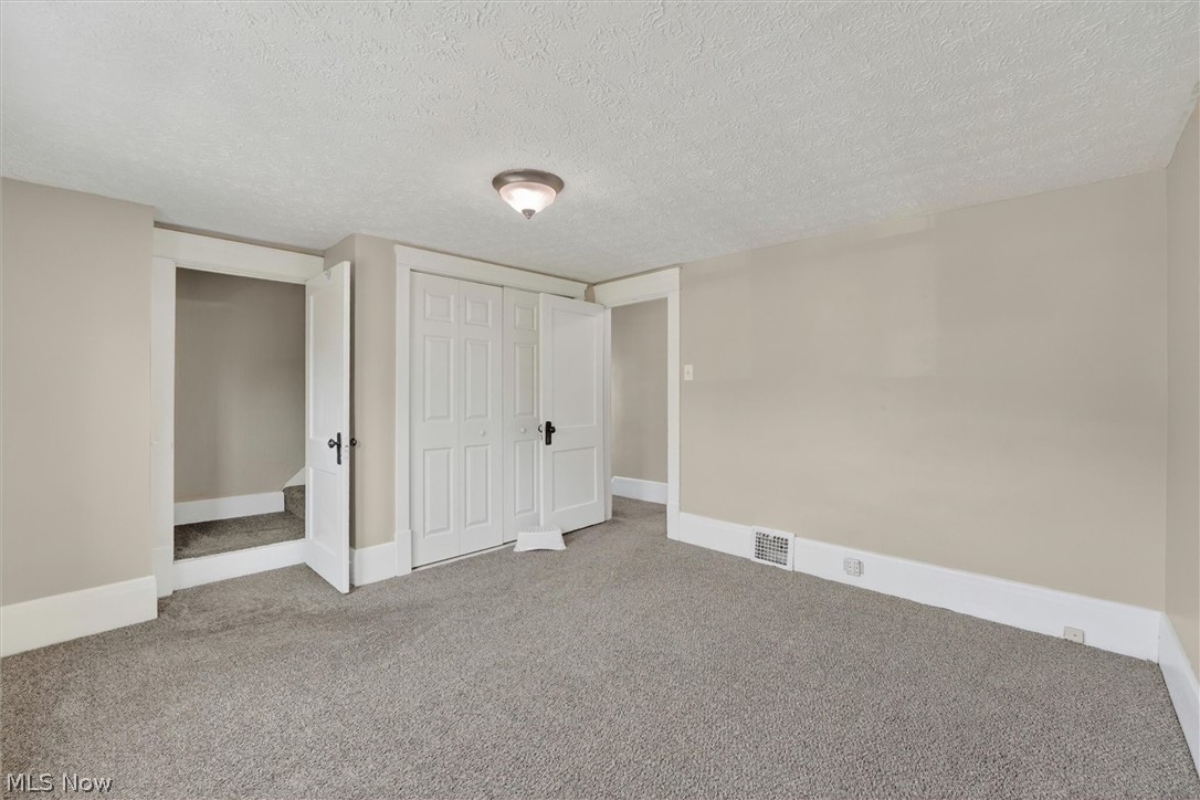 539 Lloyd Street Barberton OH 44203