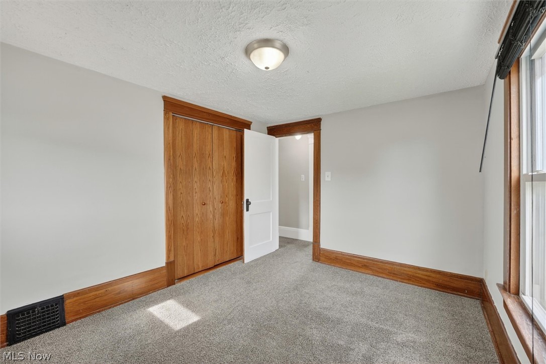 539 Lloyd Street Barberton OH 44203