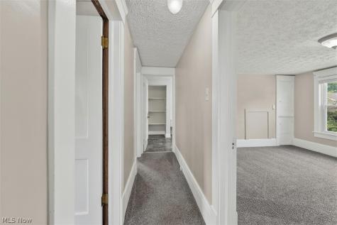 539 Lloyd Street Barberton OH 44203