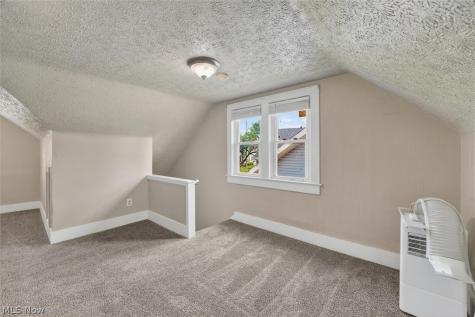 539 Lloyd Street Barberton OH 44203