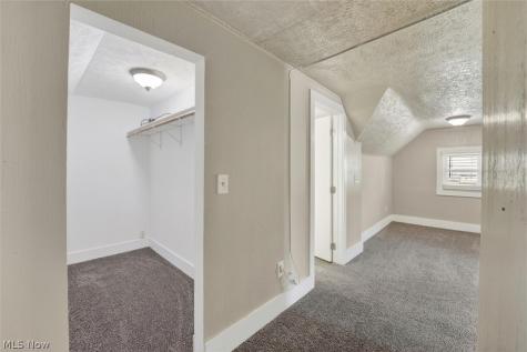 539 Lloyd Street Barberton OH 44203
