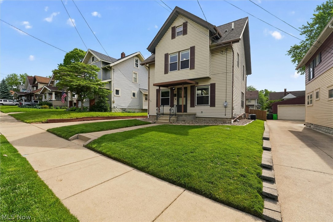 539 Lloyd Street Barberton OH 44203