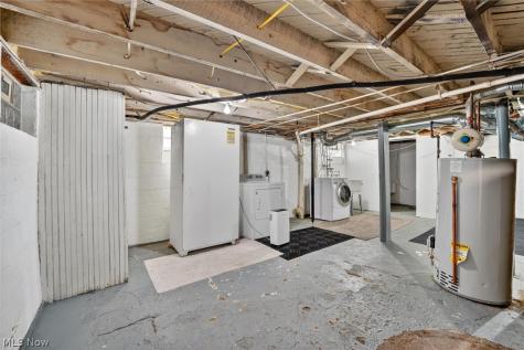 539 Lloyd Street Barberton OH 44203