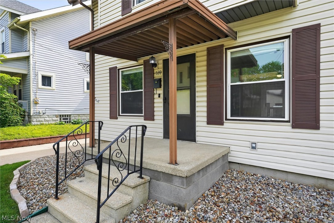 539 Lloyd Street Barberton OH 44203