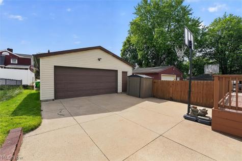 539 Lloyd Street Barberton OH 44203