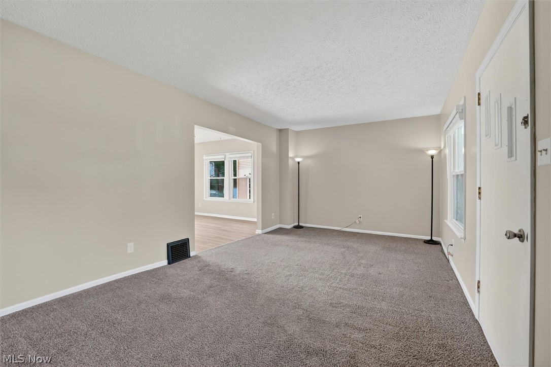 539 Lloyd Street Barberton OH 44203