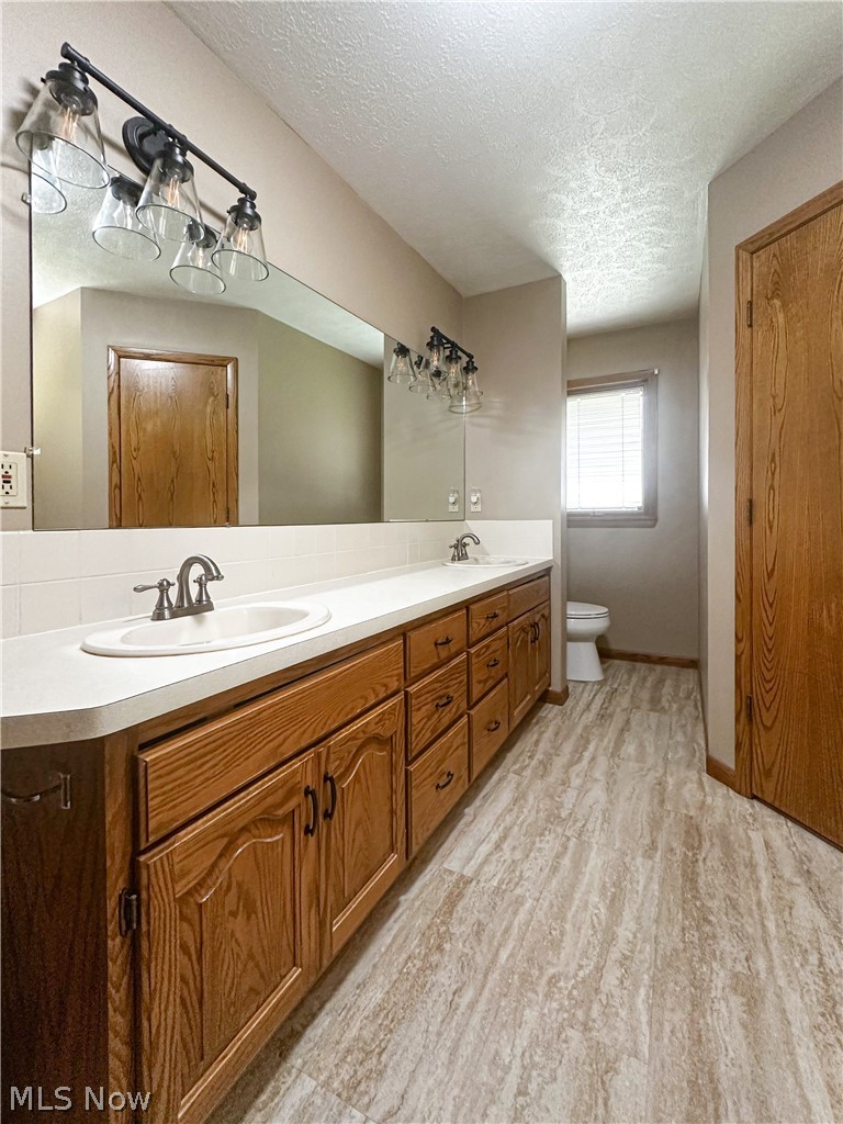 1060 Broadway Avenue SE Warren OH 44484