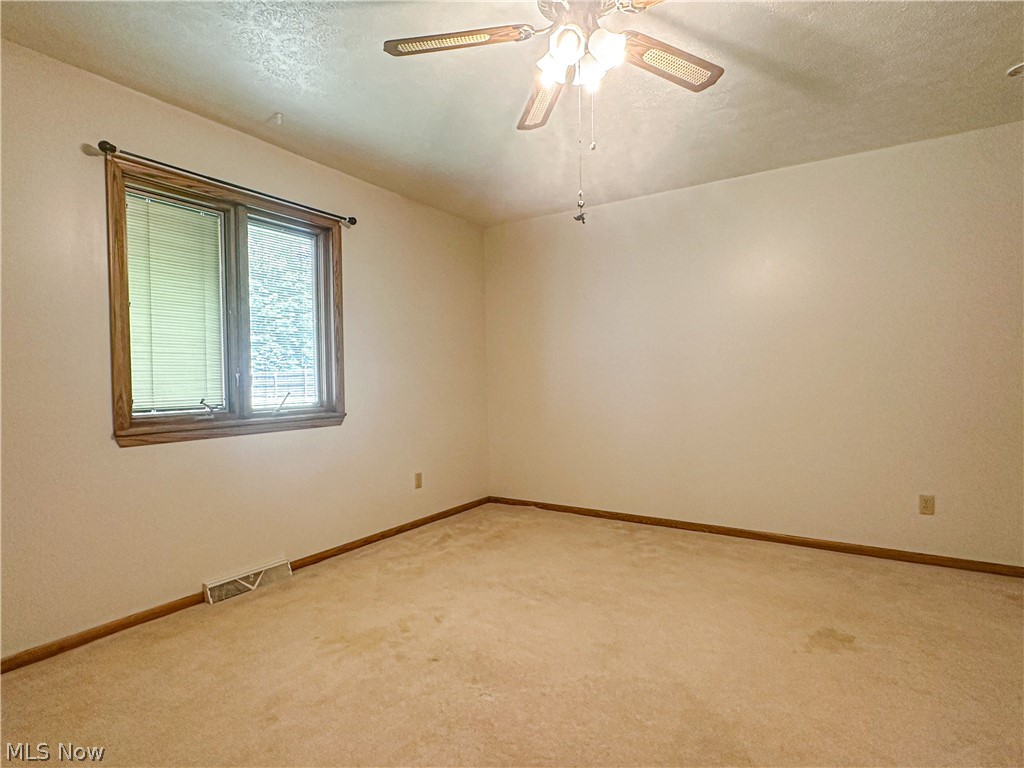 1060 Broadway Avenue SE Warren OH 44484