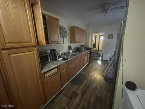 2064 W 104th Street Cleveland OH 44102
