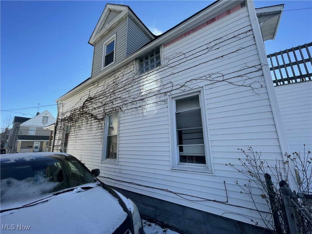 2064 W 104th Street Cleveland OH 44102