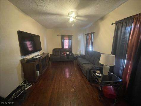2064 W 104th Street Cleveland OH 44102