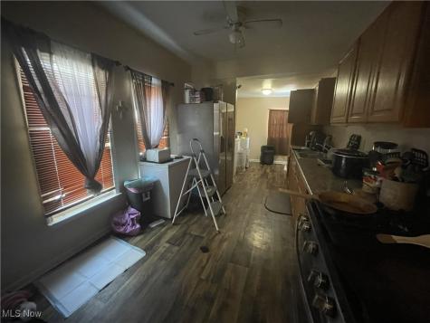 2064 W 104th Street Cleveland OH 44102