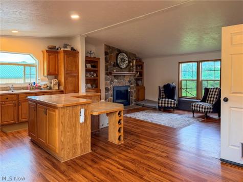 405 County Road 681 Sullivan OH 44880