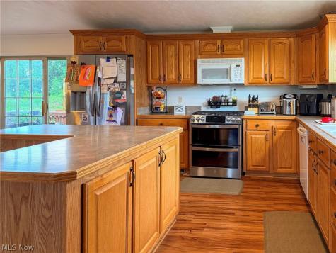 405 County Road 681 Sullivan OH 44880