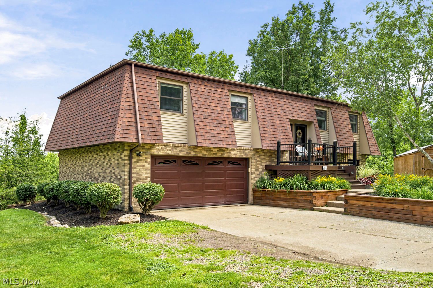 1513 Meadow Square NE Bolivar OH 44612