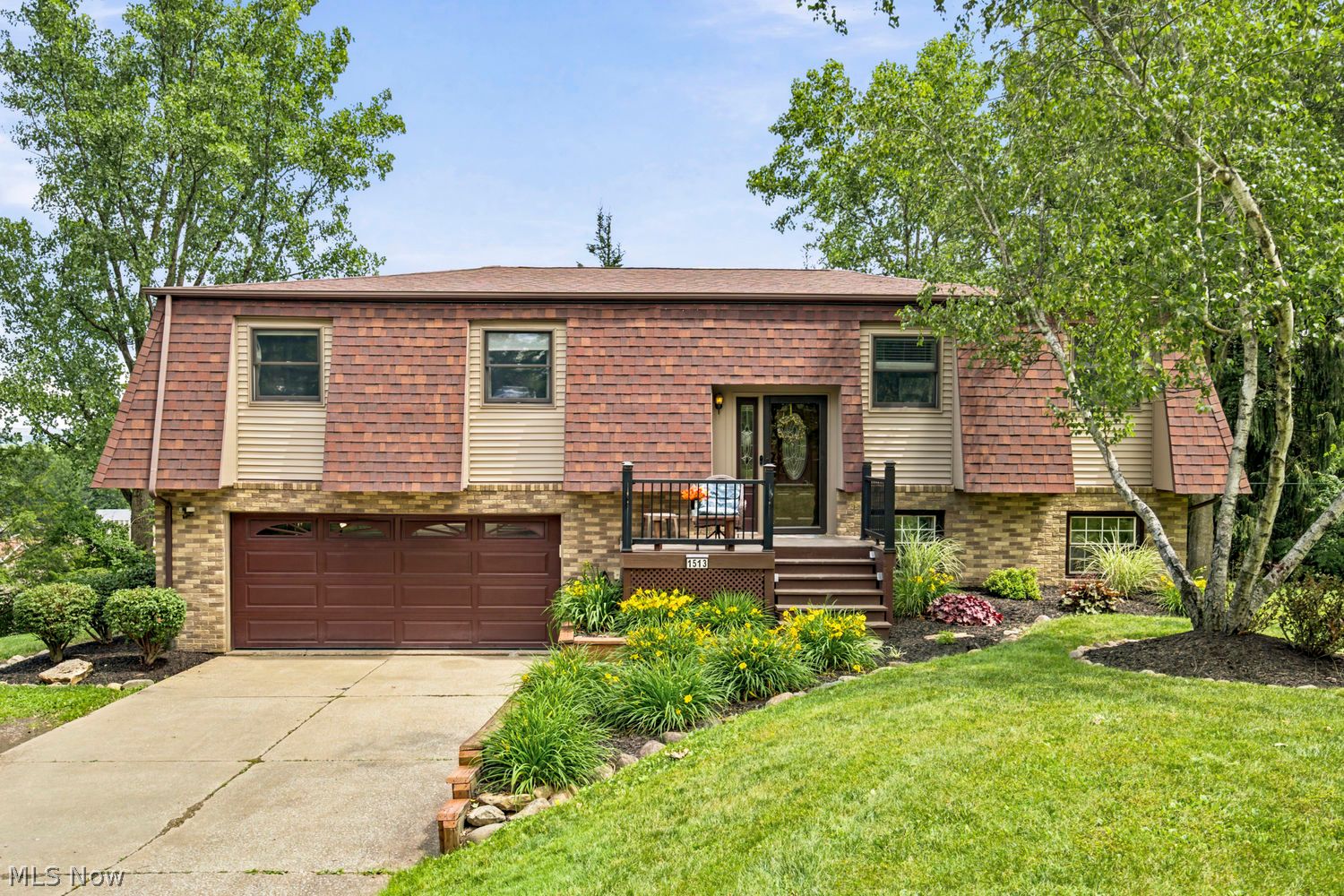 1513 Meadow Square NE Bolivar OH 44612