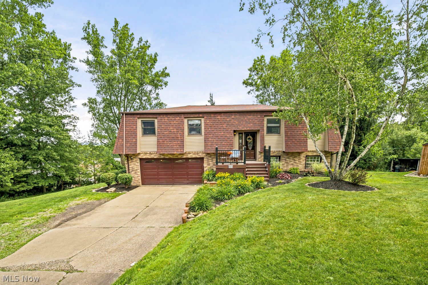 1513 Meadow Square NE Bolivar OH 44612