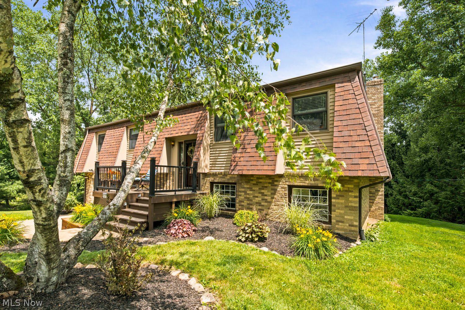 1513 Meadow Square NE Bolivar OH 44612