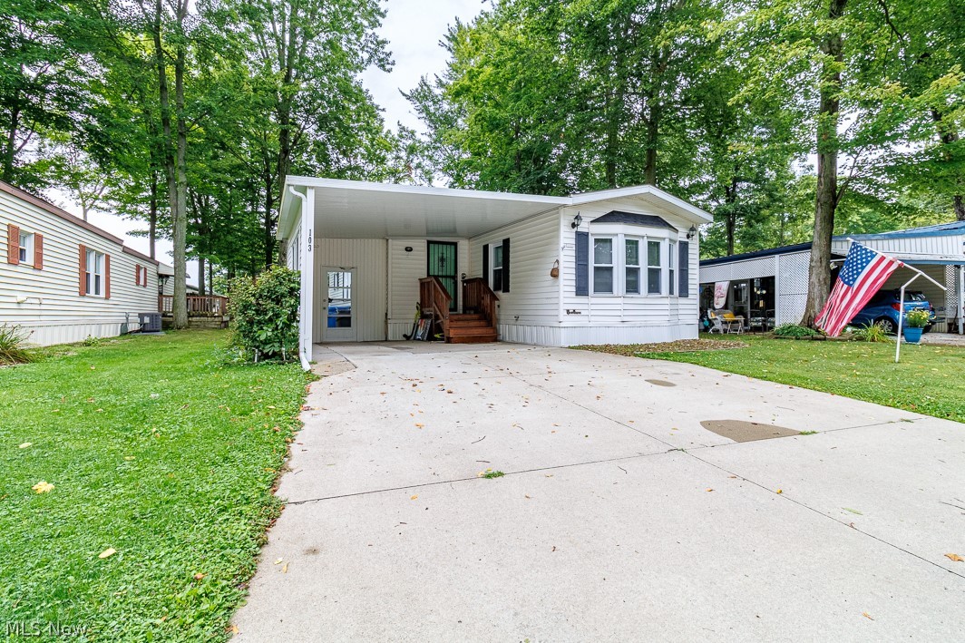 1229 Columbiana-lisbon Road Columbiana OH 44408