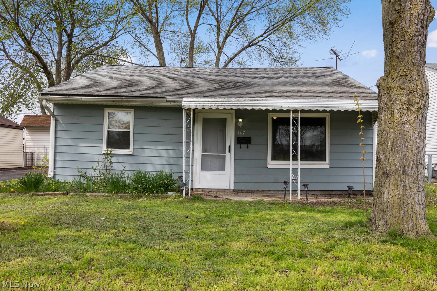 147 Lexington Avenue Elyria OH 44035