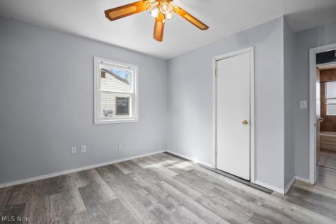 147 Lexington Avenue Elyria OH 44035
