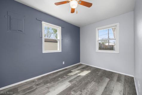 147 Lexington Avenue Elyria OH 44035