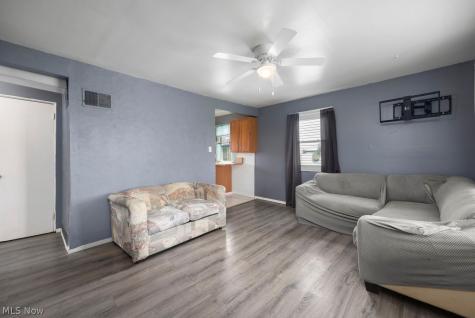 147 Lexington Avenue Elyria OH 44035
