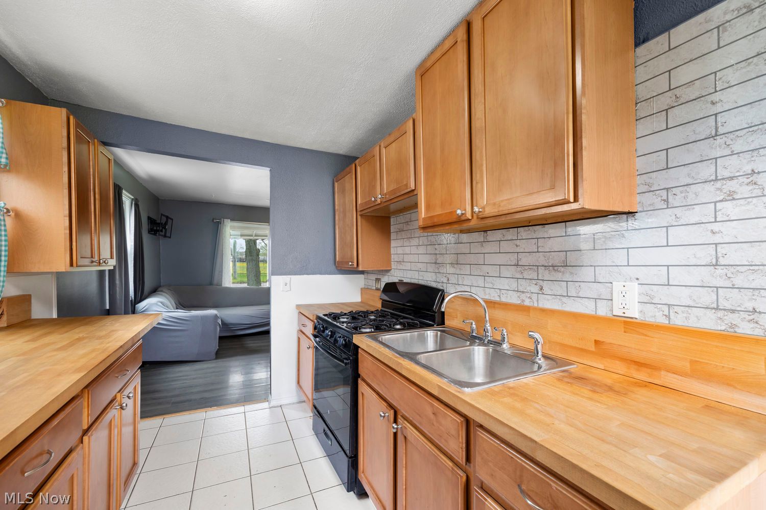 147 Lexington Avenue Elyria OH 44035