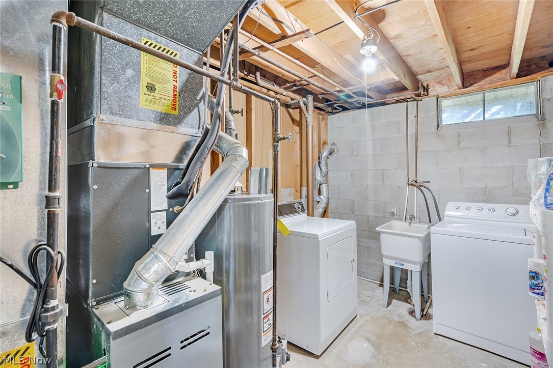 3765 Boston Avenue SE Howland OH 44484