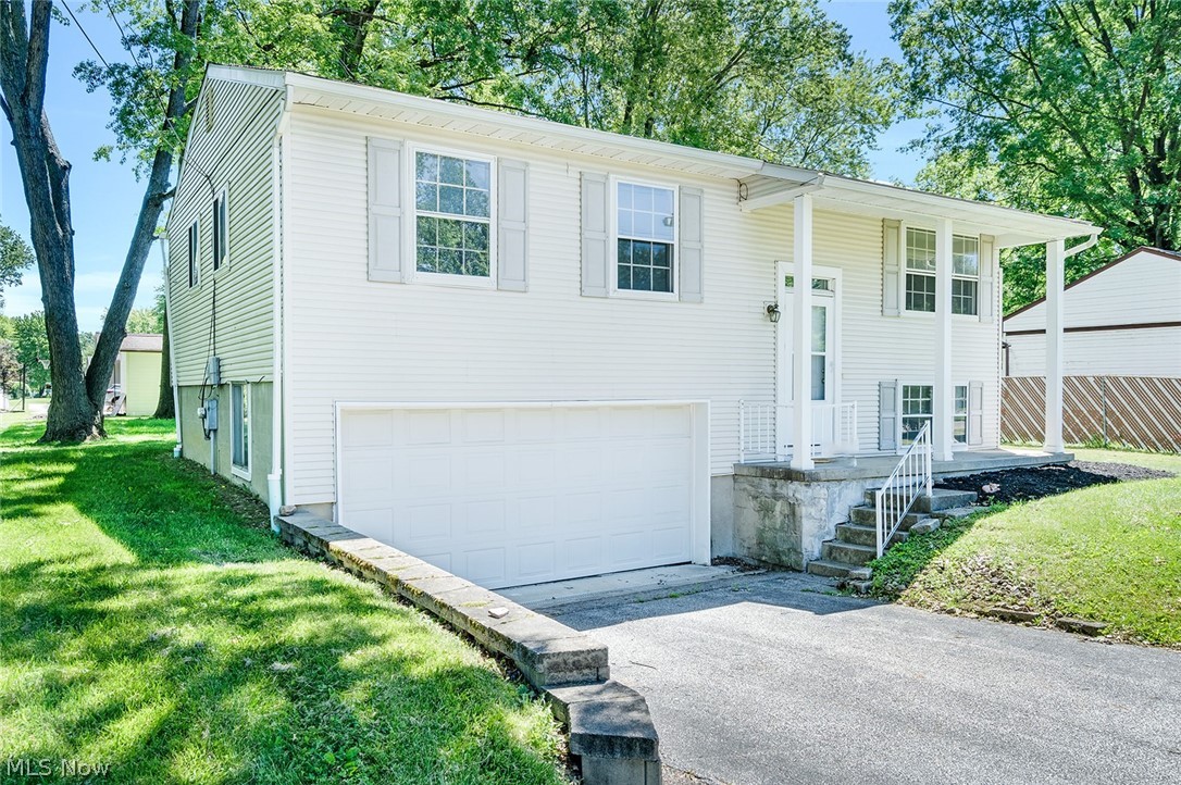 3765 Boston Avenue SE Howland OH 44484