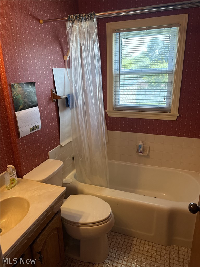 138 Iroquois Street Struthers OH 44471