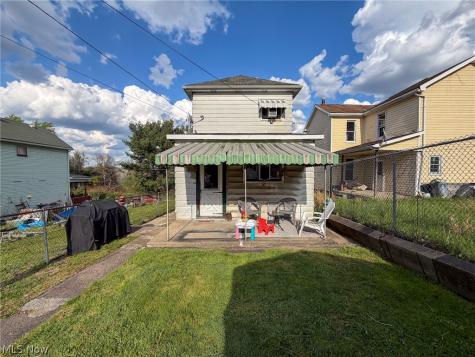 329 Summit Avenue Steubenville OH 43952