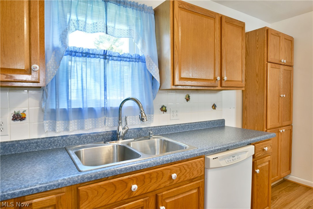 1406 Mazda Avenue NE Warren OH 44483