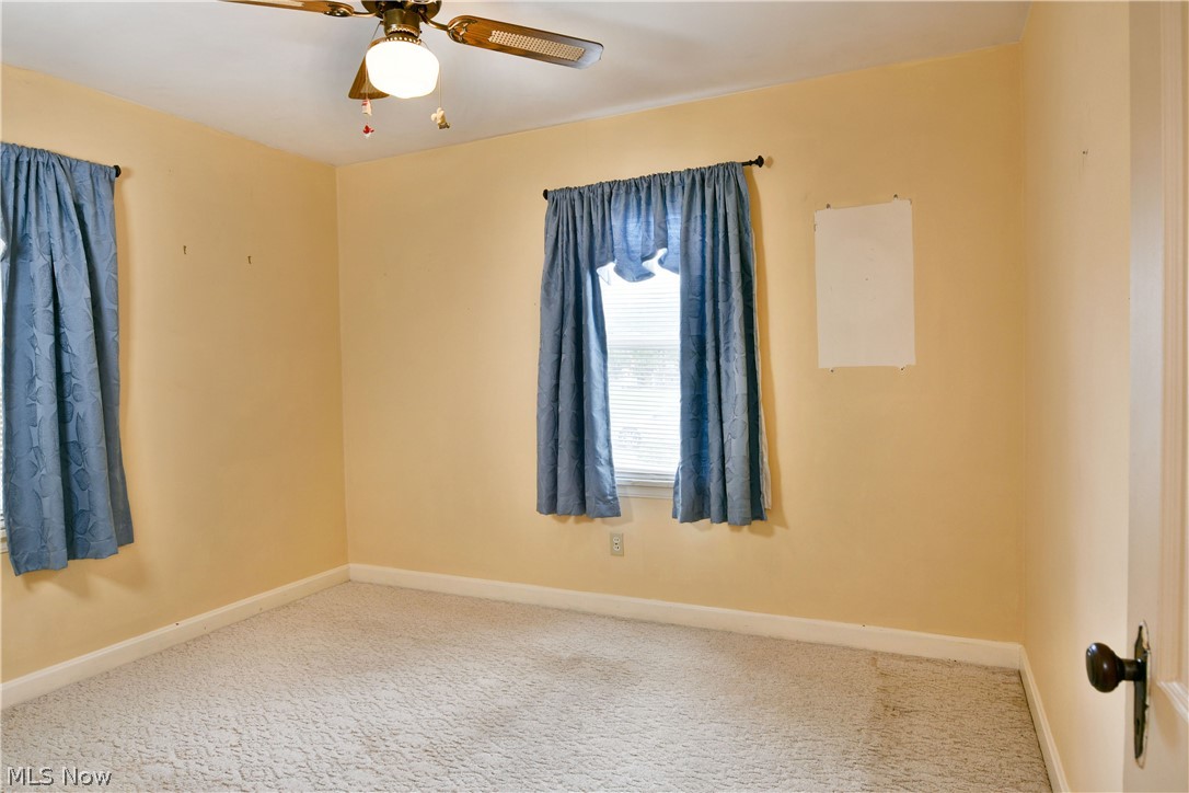 1406 Mazda Avenue NE Warren OH 44483