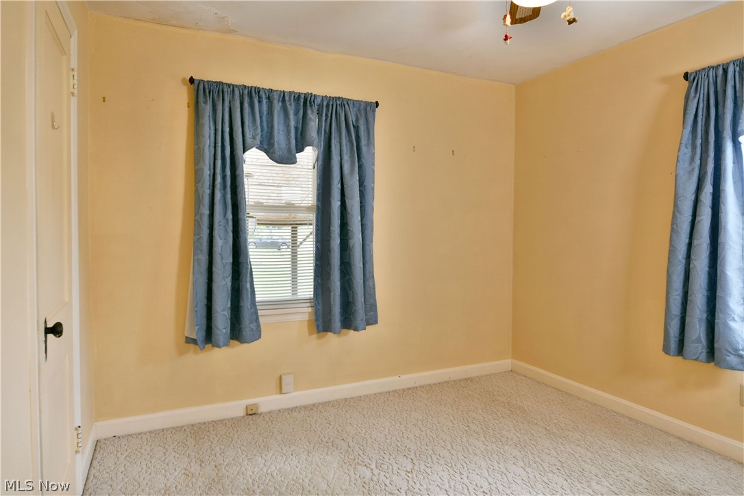1406 Mazda Avenue NE Warren OH 44483