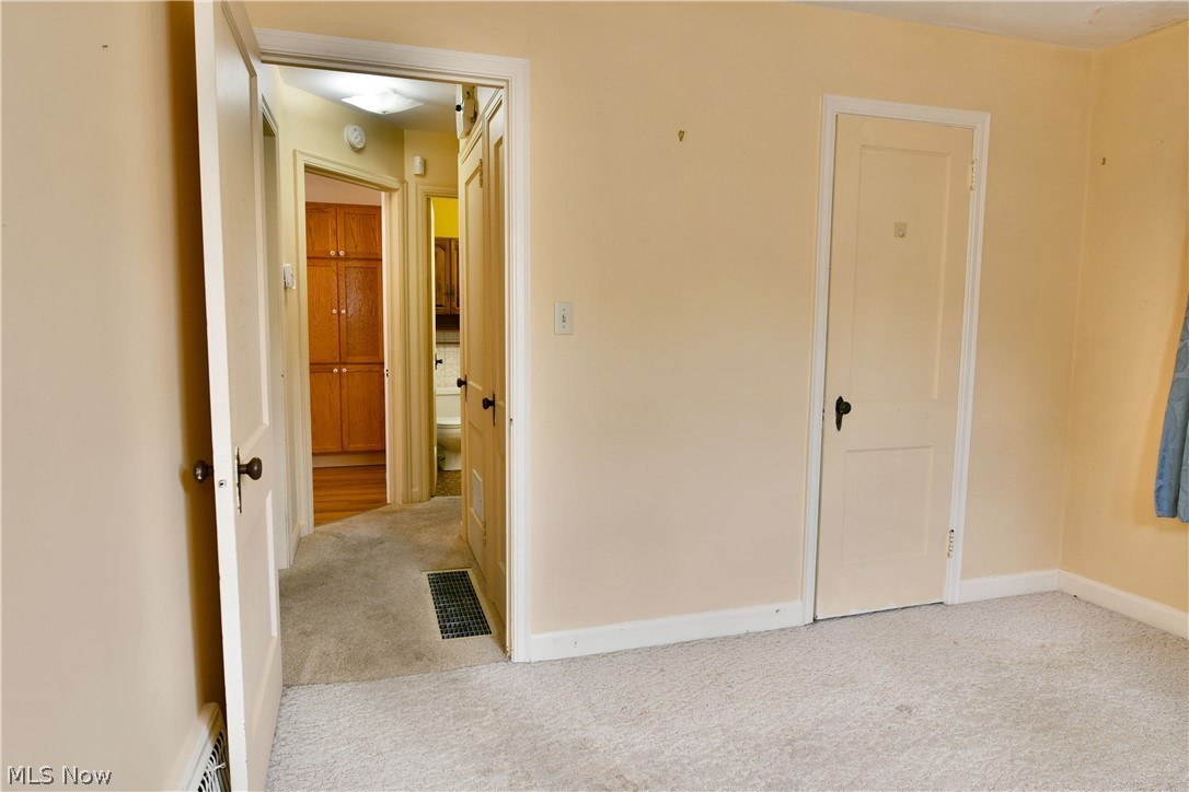 1406 Mazda Avenue NE Warren OH 44483