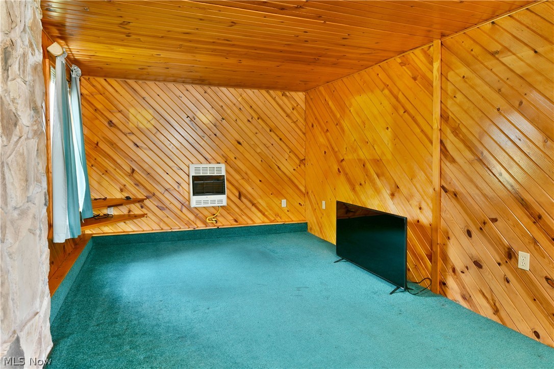 1406 Mazda Avenue NE Warren OH 44483