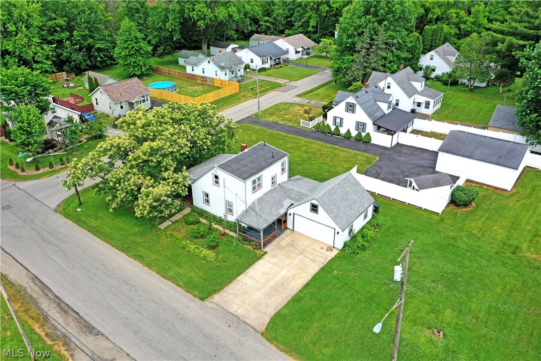 1406 Mazda Avenue NE Warren OH 44483