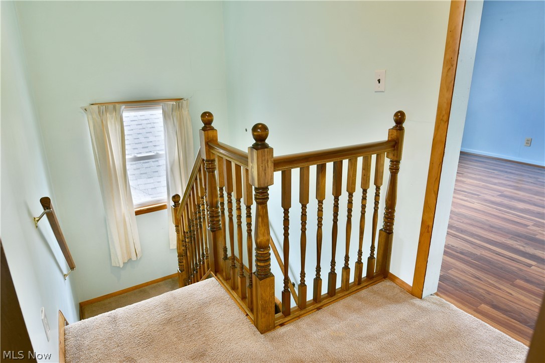 1406 Mazda Avenue NE Warren OH 44483