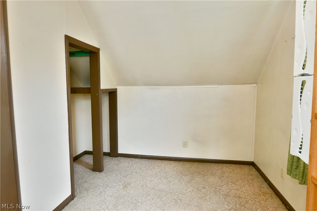 1406 Mazda Avenue NE Warren OH 44483