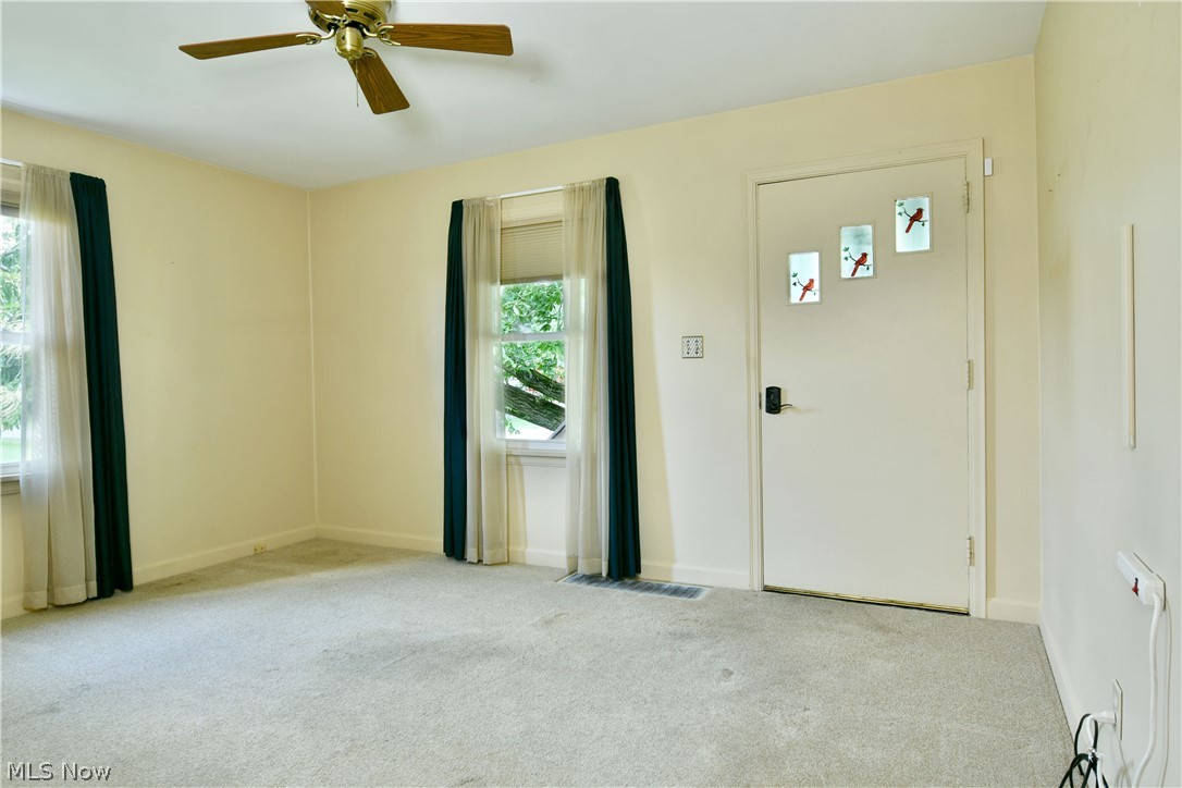 1406 Mazda Avenue NE Warren OH 44483