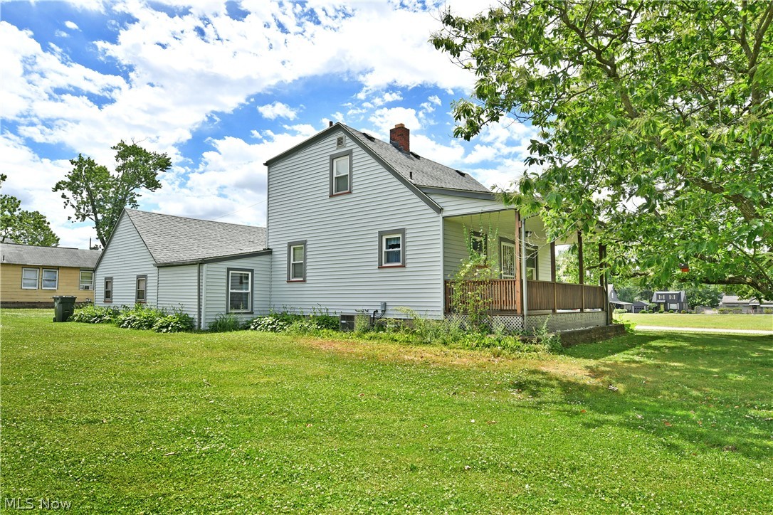 1406 Mazda Avenue NE Warren OH 44483