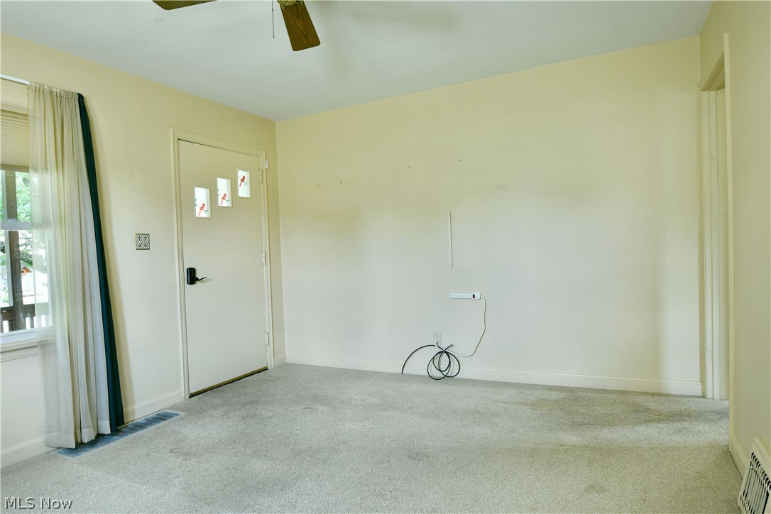 1406 Mazda Avenue NE Warren OH 44483